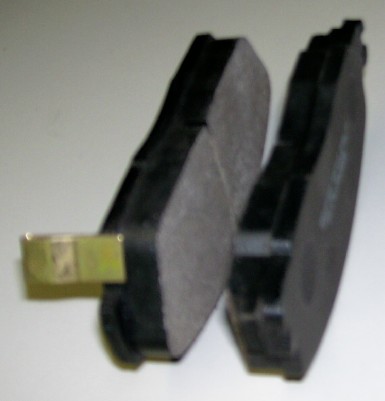 Brake Pads with tell tale
